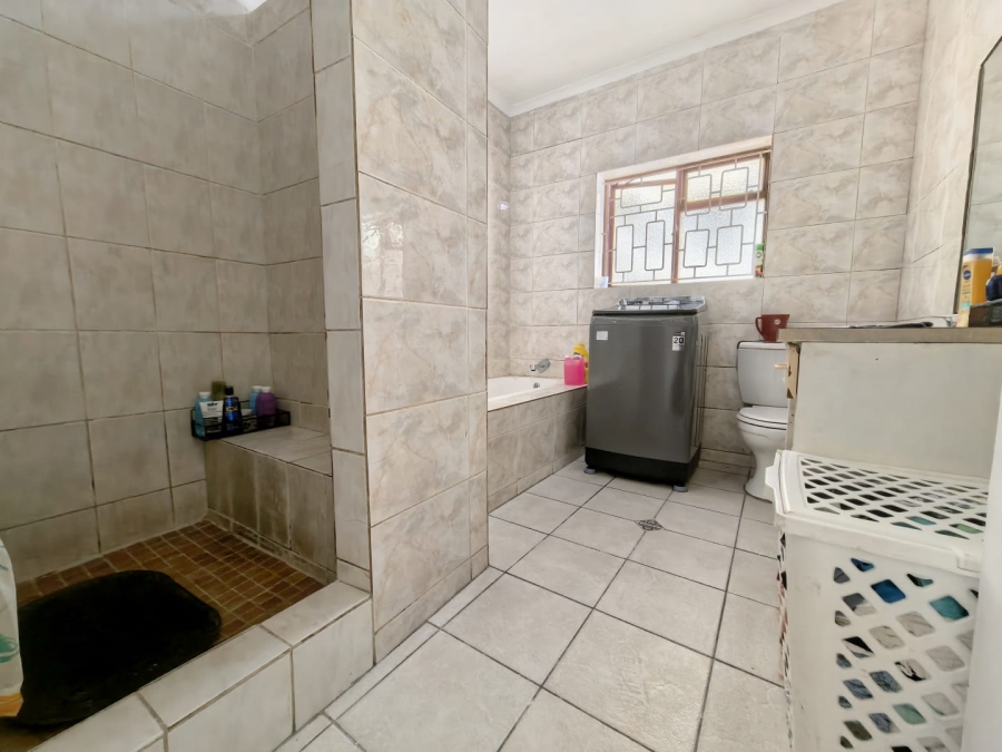 5 Bedroom Property for Sale in Crawford Western Cape